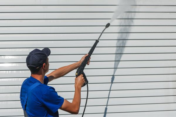 Siding Washing in Norfolk