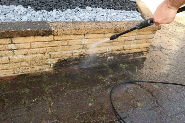 Retaining Wall Power Washing in Norfolk